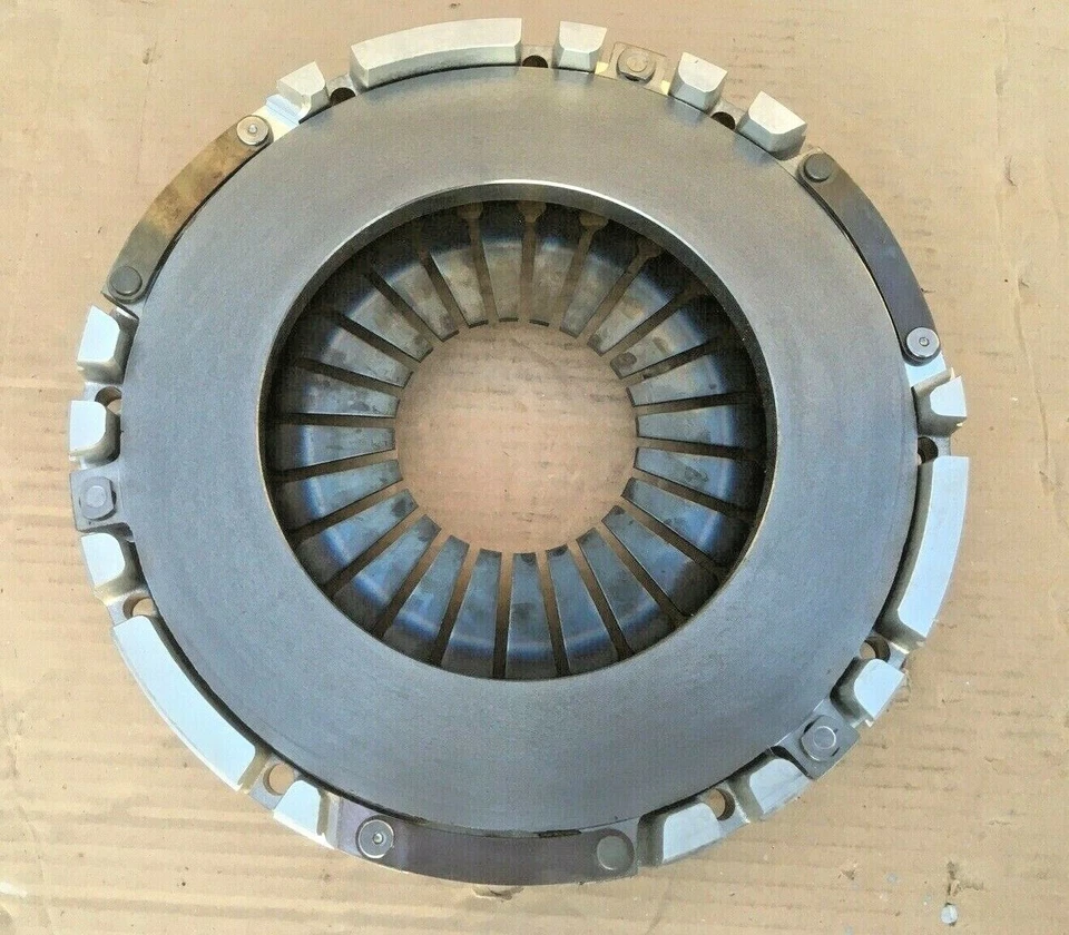 ZF / Sachs clutch pressure plate for Porsche 911 993 964 968 3082213133 — 第 2/4 张图片