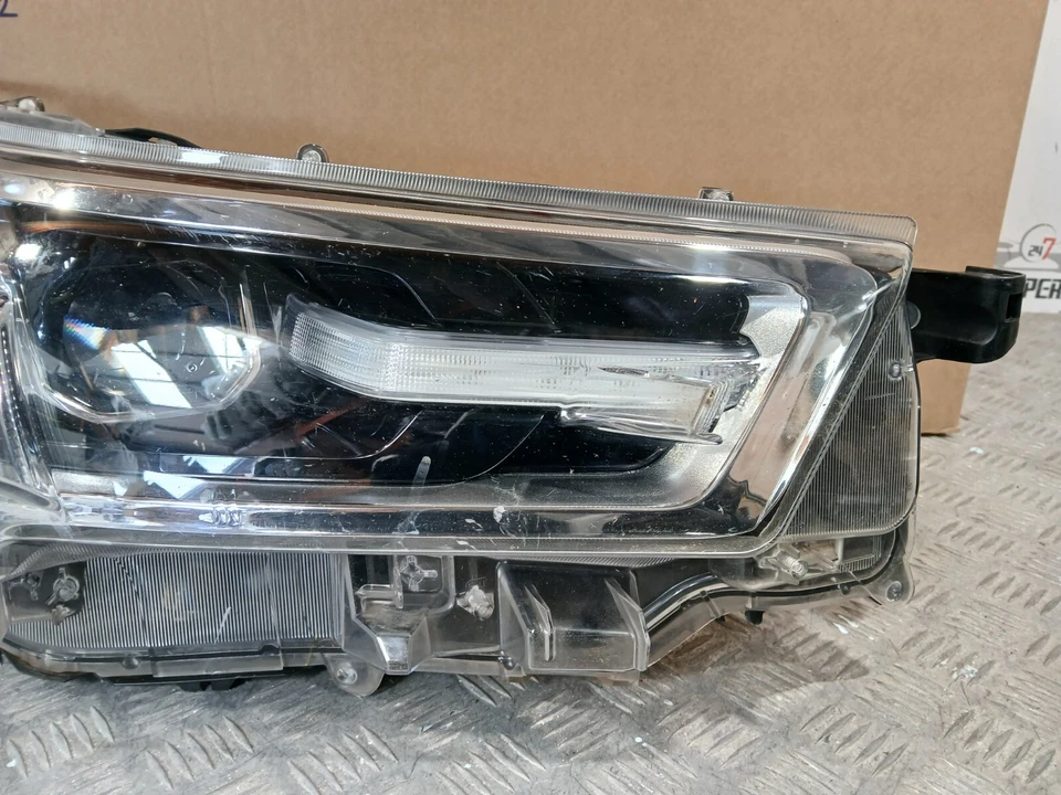 TOYOTA HILUX INVINCIBLE MK8 2022-24 DRIVERS SIDE RIGHT LED HEADLIGHT 81110-YP141 - Image 3 of 4