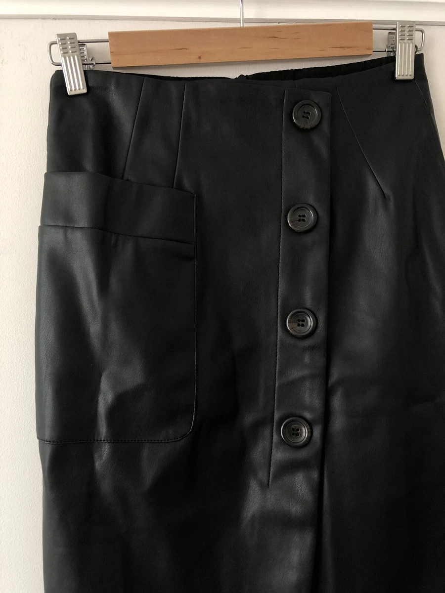 Faux leather skirt shop stradivarius