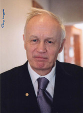 Anthony James Leggett Autograph