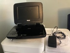 RCA DRC99371EB Portable DVD Player 7" w/ AC Adapte, Golla Generation Mobile Case