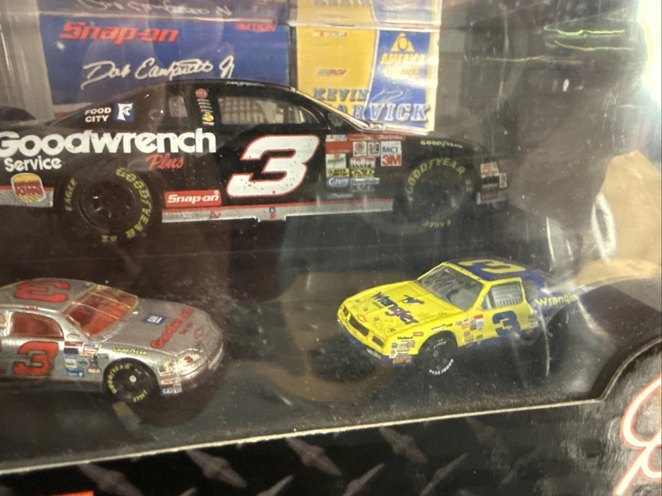 Juego de 3 coches Dale Earnhardt Sr Dale la película escala 1:24 y 1:64 versiones de carreras Foto 4 de 4
