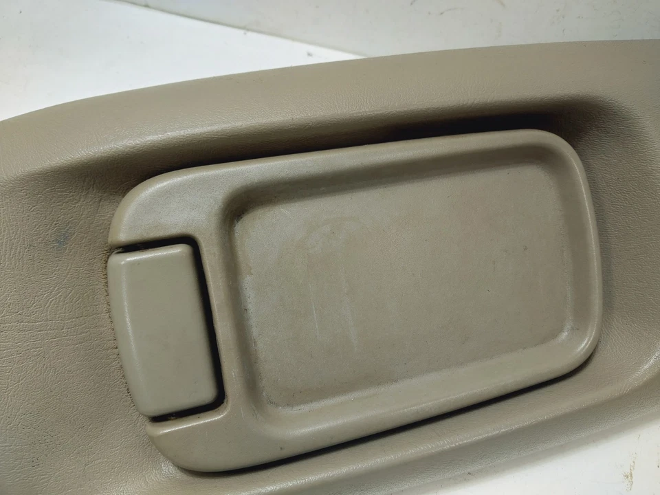 Крышка центральной консоли 1996-1999 Silverado Sierra C 1500 Suburban Yukon Tahoe желтовато-коричневая - Изображение 4 из 4