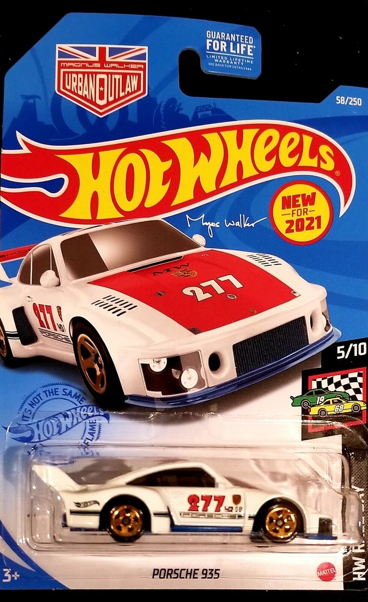 Hot Wheels 2021 PORSCHE 935 58/250 HW Race Day 5/10 Mattel Diecast