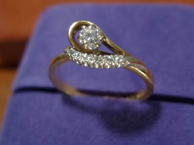 18k 18ct Solid Gold Diamond Ring. Solitaire with Accents 0.25ct Size O 2.71g