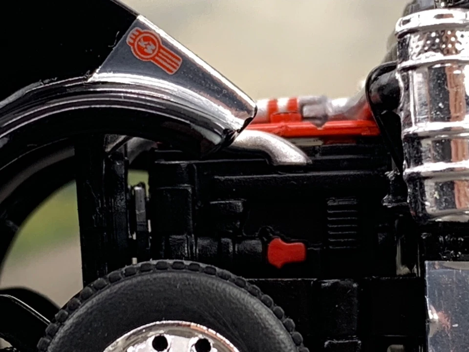 1/64 DCP BLACK KENWORTH W900L W/ 60" FLAT TOP SLEEPER - Image 3 of 4