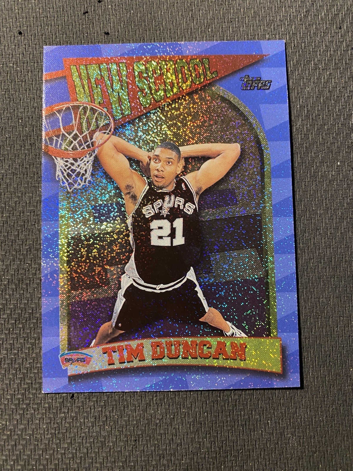 Tim Duncan 1997 Topps New School Insert