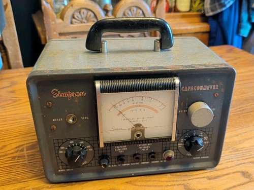 SIMPSON CAPACHOMETER CAPACITOR METER TESTER AUDIO RADIO AMP MODEL 383-A VTG