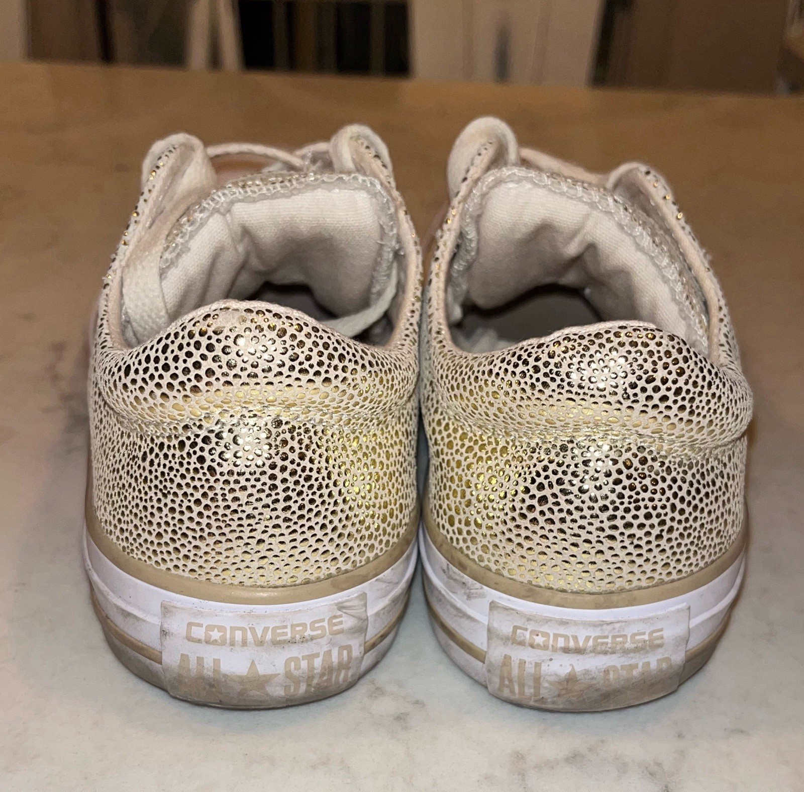 Converse Women's Low Chuck Taylor All-Star Metallic Gold Size 6 55342C thumbnail 11