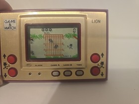 Nintendo Game & Watch Lion LN-08 Gold Very Good Condition *Working*