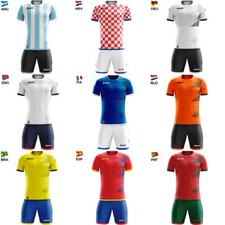 Zeus Mundial Teamwear Set Mannschaftssport Fußball Kurzarm Trikot mit Shorts neu