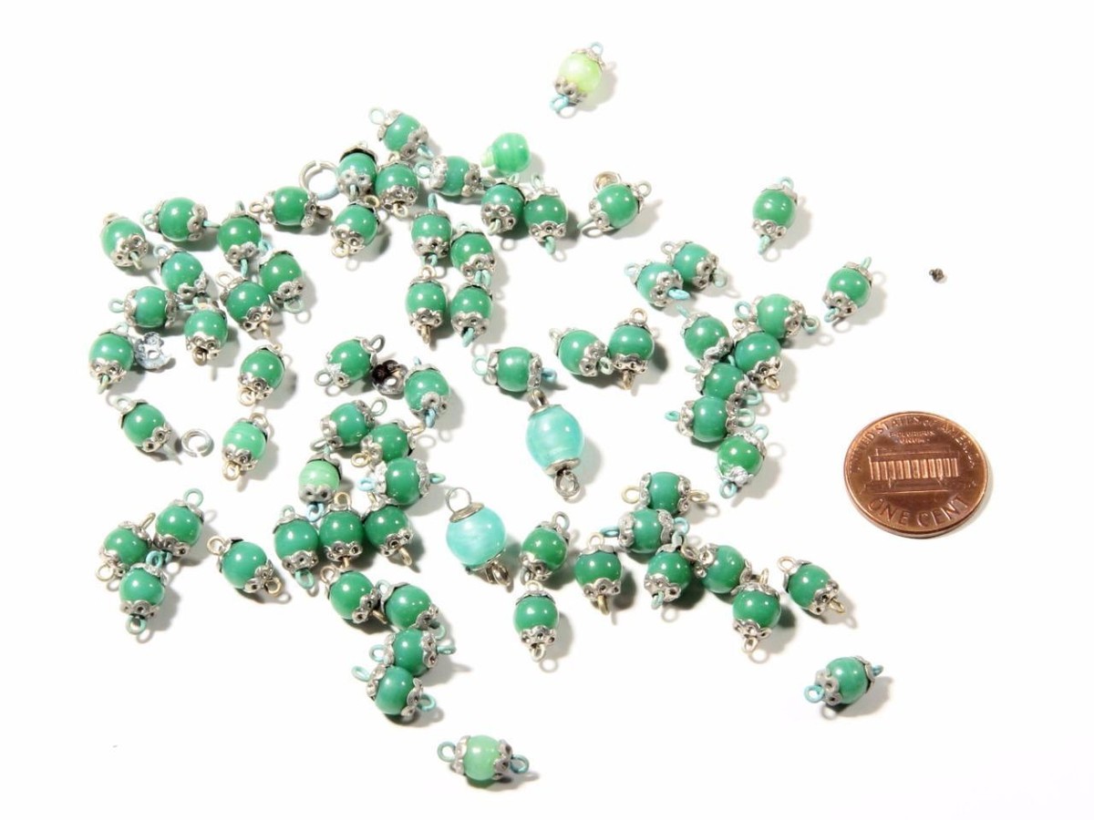 Lot (65) vintage Czech Peking jade green round wired connector - Main Image