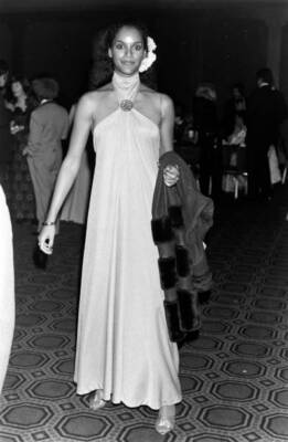 Jayne Kennedy attends a party at the Miramar Hotel in Los Ang- 1977 Old