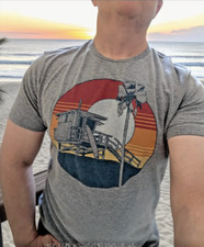 CAMISETA HOMBRE: Estación de Salvavidas Años 80 Años 80 Años Ochenta Bungalow Playa Retro De Colección M