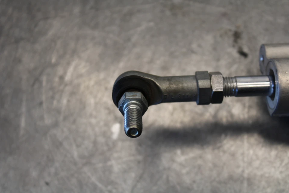 ESTABILIZADOR AMORTECEDOR DE DIREÇÃO 11-24 SUZUKI GSXR750 BB687 - Imagem 2 de 4