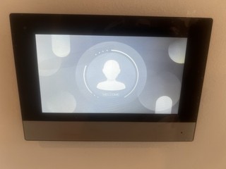 Hikvision DS KH6320 WTE1 7" WiFi PoE KH6 Series Indoor Station Video Intercom UK
