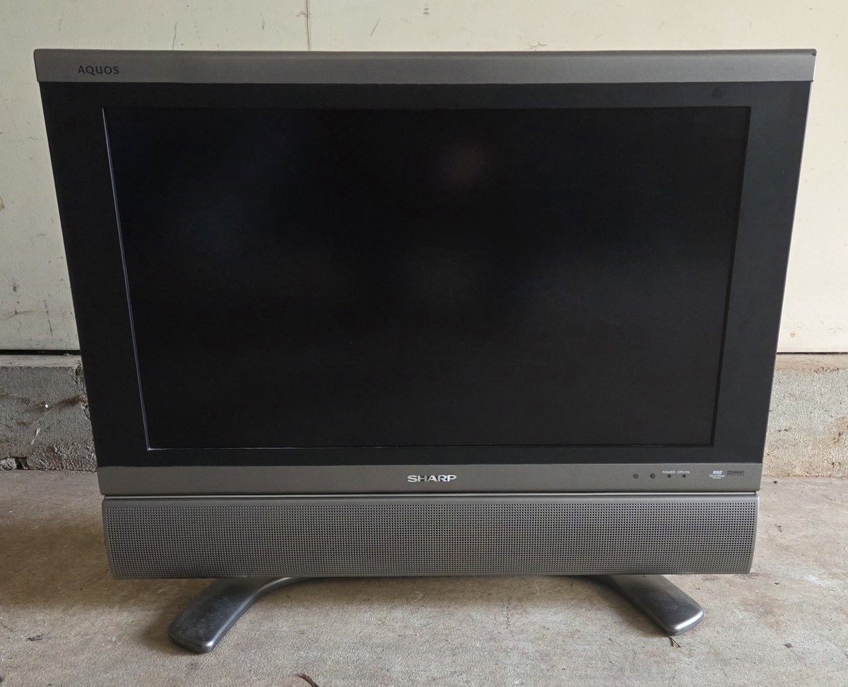 Sharp Aquos LC-26D6U LCD (Liquid Crystal) Analogue Television TV