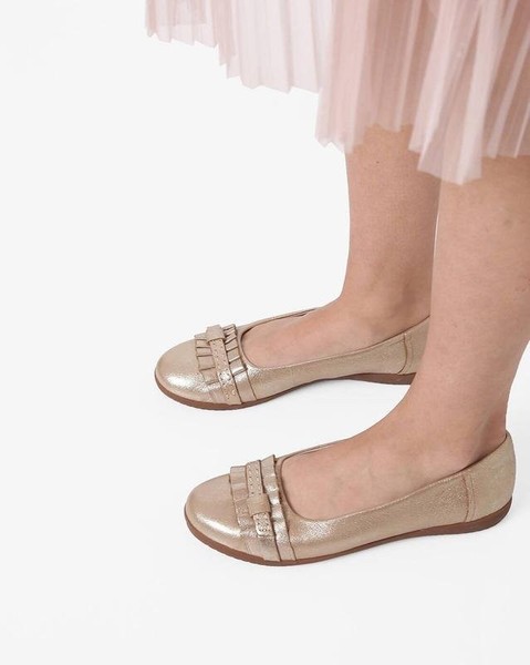 Women Clarks Heels Gold 37 #1P3Z