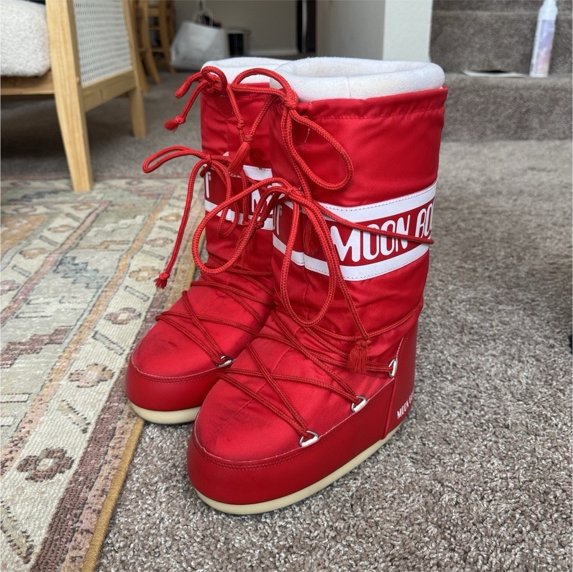 Moon Boot The Original Red White Women's Snow Boots Lace