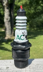 VTG AC DELCO SPARK PLUG Promo Plastic Service Station Squirt Bottle Flip Top