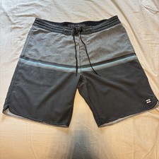 Billabong Lo Tide Mens 34 Faded Gray/Black/Blue Striped Board Shorts W/ Pockets