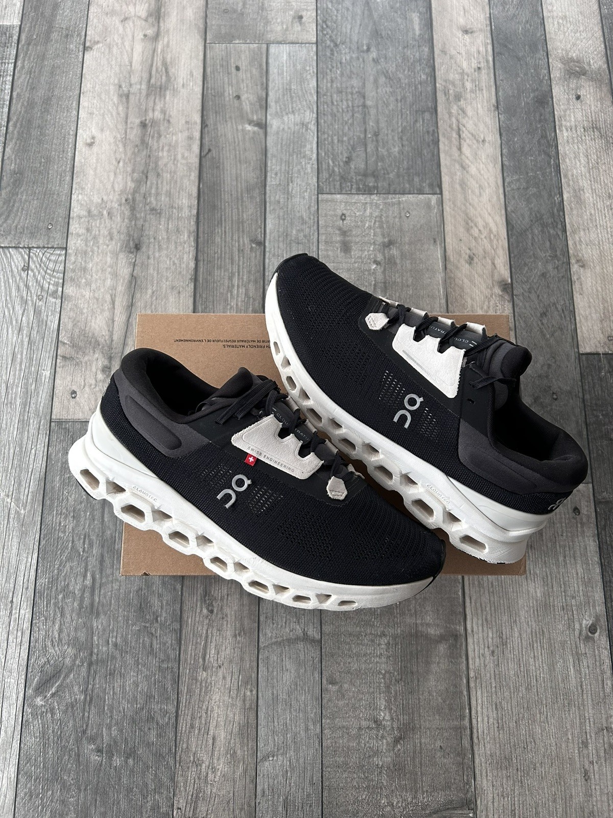 ON Running CloudStratus Road Running Trainers Black White Size UK 7 RRP £170 image 4