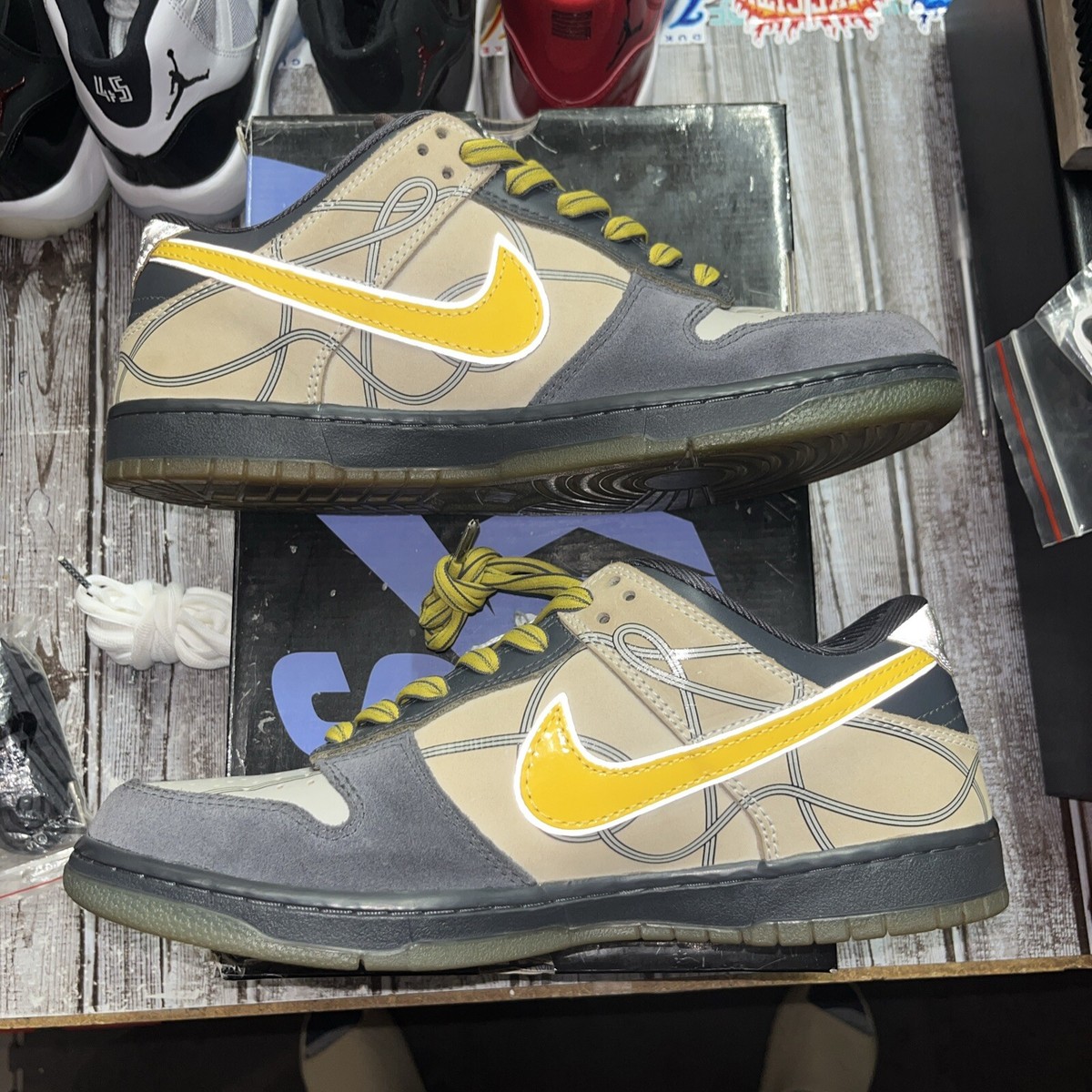 Size 11 - Nike Dunk Premium SB Low Brazil BCS3 -“Headphones Size 11 - Nike Dunk Premium SB Low Brazil BCS3 -“Headphones