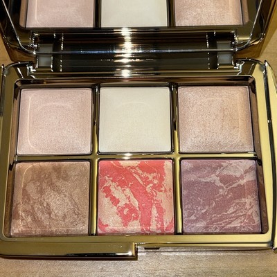 Hourglass Ambient Lighting Edit Sculpture Palette .04oz/1.4g