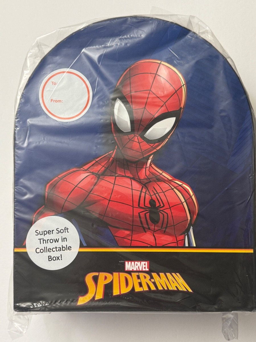 Marvel Spiderman Set, Cozy Plush Throw Blanket with Collectable