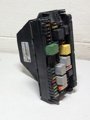 10-20 Mercedes W204 C250 E350 SLK350 Front SAM Module Relay Fuse Box Oem