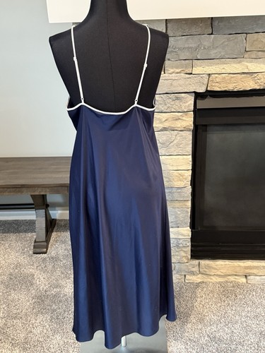 Lauren Ralph Lauren Sleepwear Long Lingerie Nightie Poly Satin Navy Blue Sz M - Picture 2 of 3