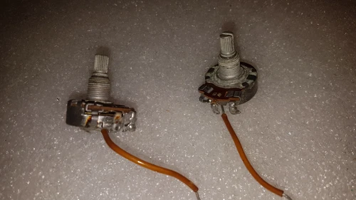 1959 GIBSON LES PAUL / ES 335 POTS USA