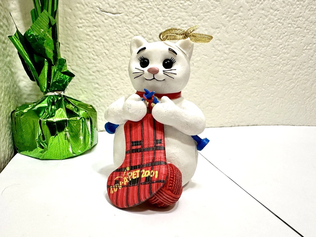 PetSmart Charities 2001 LUV A PET Christmas Ornament 3.5