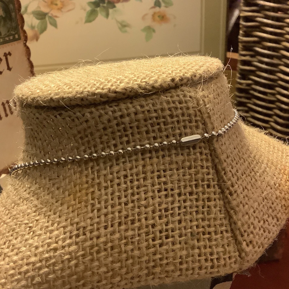 "Medallón vivo transparente de diamantes de imitación/plateado con cadena de 15"" y (11) dijes de Disney ~ BONITO ~" Foto 4 de 4