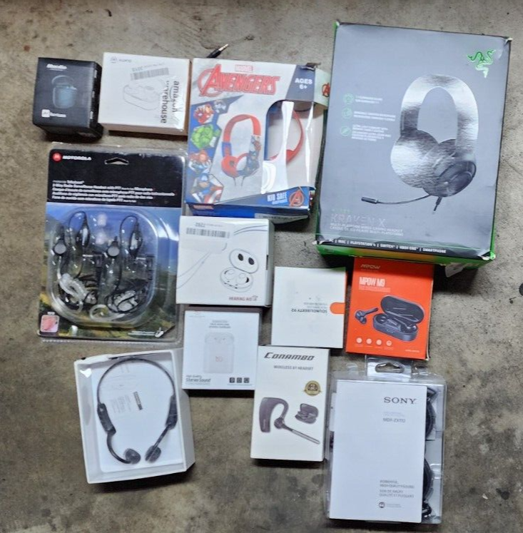 LOT OF 12 mix Consumer Electronics headphones AS IS (read description