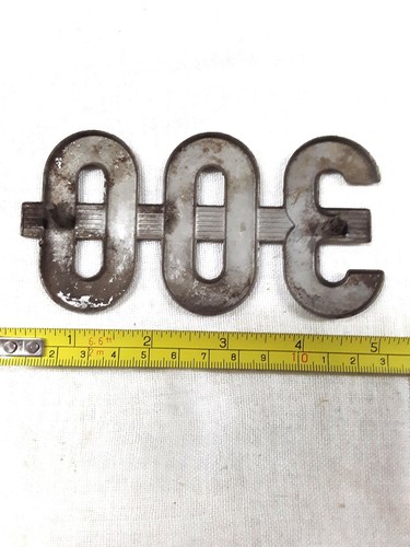 Vintage IH 300 Tractor Metal Emblem International Harvester IHC - Picture 2 of 4