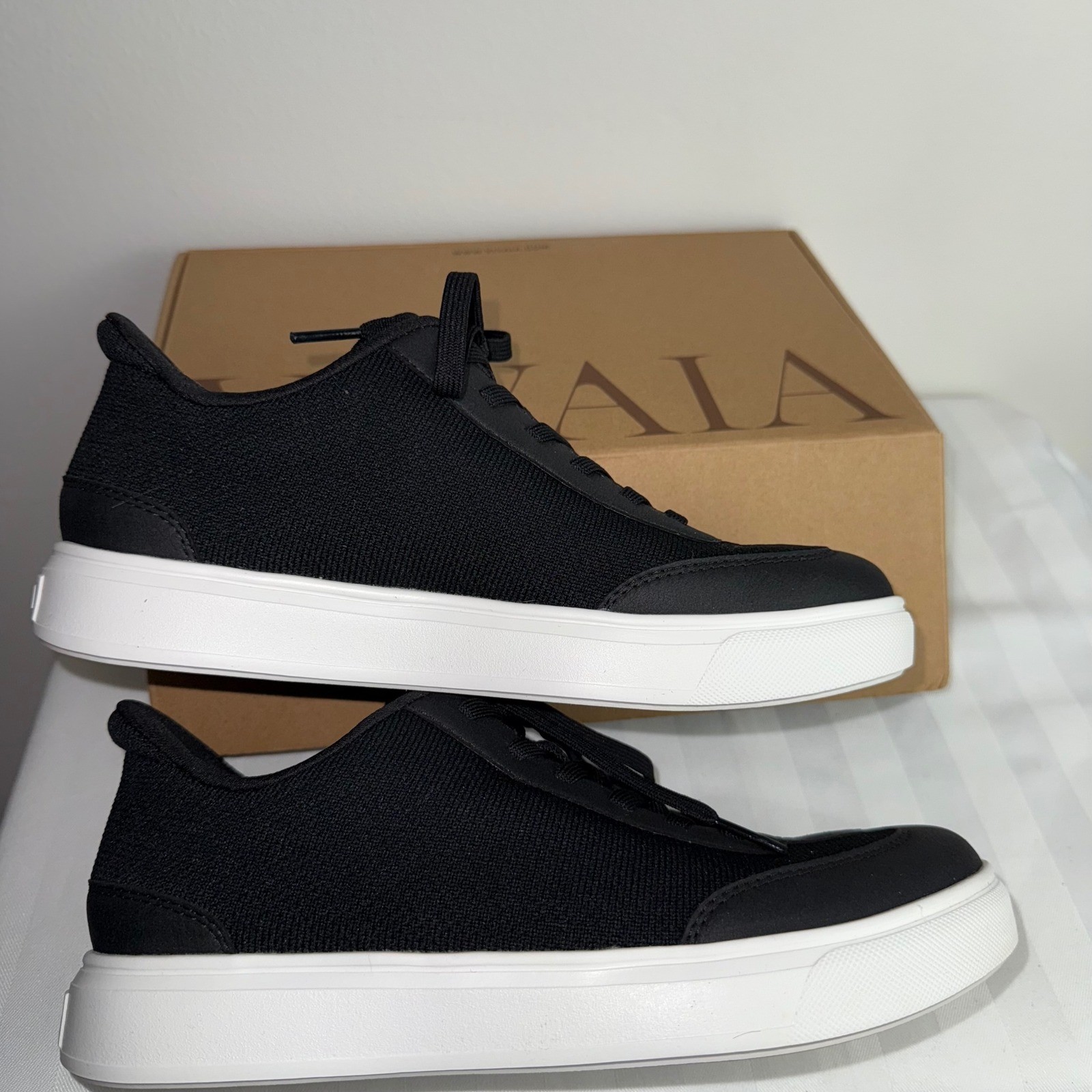 VIVAIA Women's Black Knit Sneakers Lace Up Comfort Walking Shoes US 6.5 EU 37 image 8