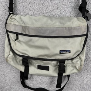Patagonia Half Mass Messenger Bag | eBay