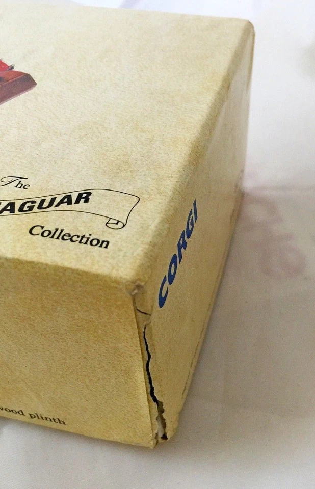 CORGI JAGUAR SET 3 JAGUAR COLLECTION BOX 1/43. n/ SCHUCO BBR DINKY MINICHAMPS - Immagine 3 di 3