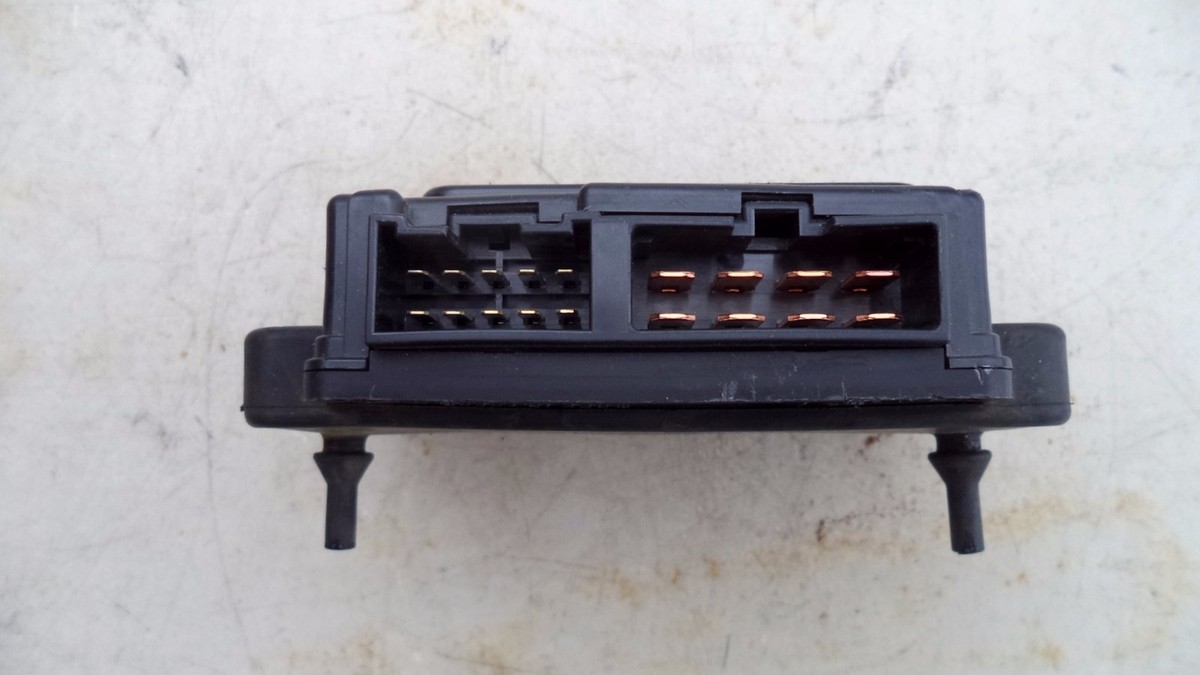 1998 - 2003 NINJA ZX-9R ZX900 JUNCTION BOX FUSE HOLDER 26021 1998 - 2003 NINJA ZX-9R ZX900 JUNCTION BOX FUSE HOLDER 26021