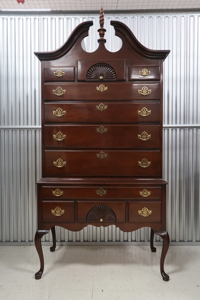 Hickory American Masterpiece Collection Caoba Chippendale Highboy Foto 3 de 4