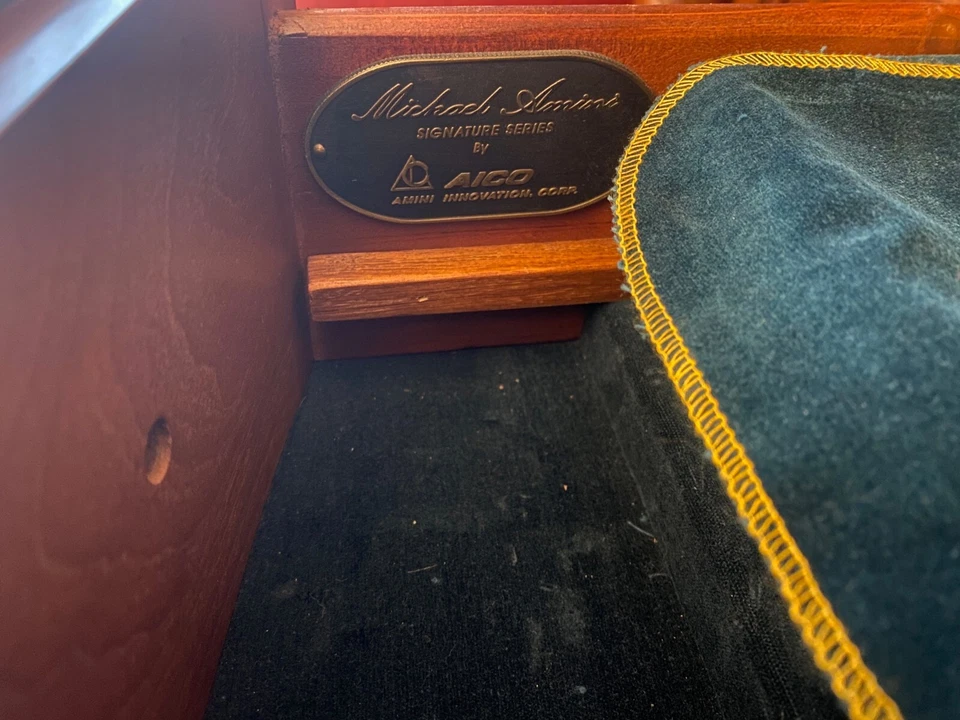 AICO by Michael Amini China Cabinet - Image 4 of 4