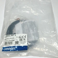 1PC OMRON E3ZG-R61-S Connector 2M E3ZGR61S New In Box Free Shipping