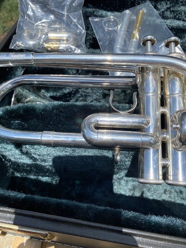 Yamaha Model YTR-9610 Custom Series Eb/D Professional Trumpet W/ Original Case!! - Picture 4 of 24