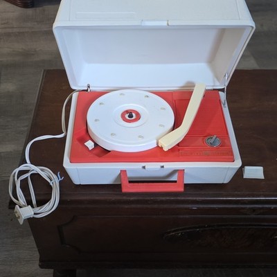 VINTAGE GE RECORD PORTABLE PLAYER  SPEED RED WORKS SOUNDS GOOD V211N