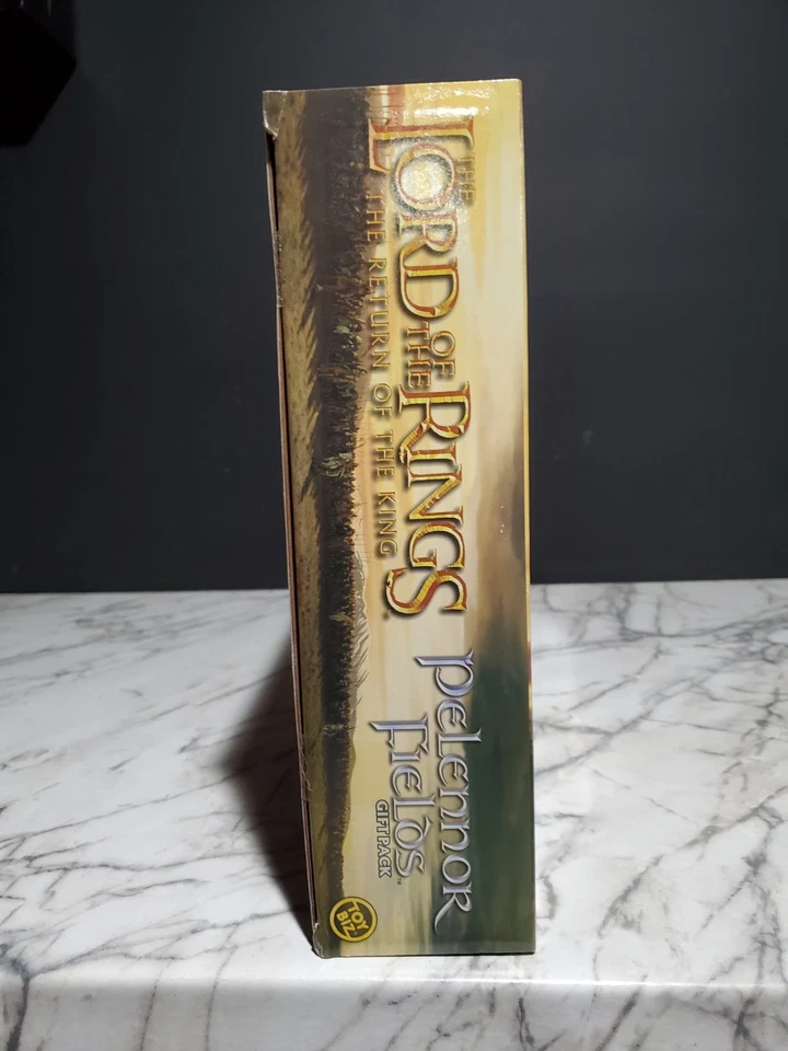 El Señor de los Anillos Pelennor Fields Paquete de Regalo de 5 Figuras 2005 El Retorno del Rey Sin usar, en caja Foto 3 de 4