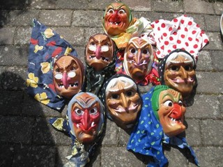 8 Hexen Masken Hexenmasken Fasching etc. Karneval mit Kopftuch Top