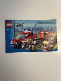 LEGO CITY Off-Road Fire Rescue 7942 Complete Set w/ Minifigure
