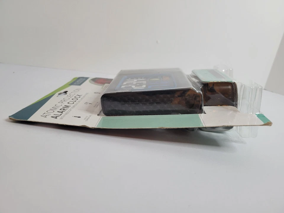 LA CROSSE Atomic Projection Alarm Clock Indoor Outdoor Temperature 616-146A - Image 2 of 4