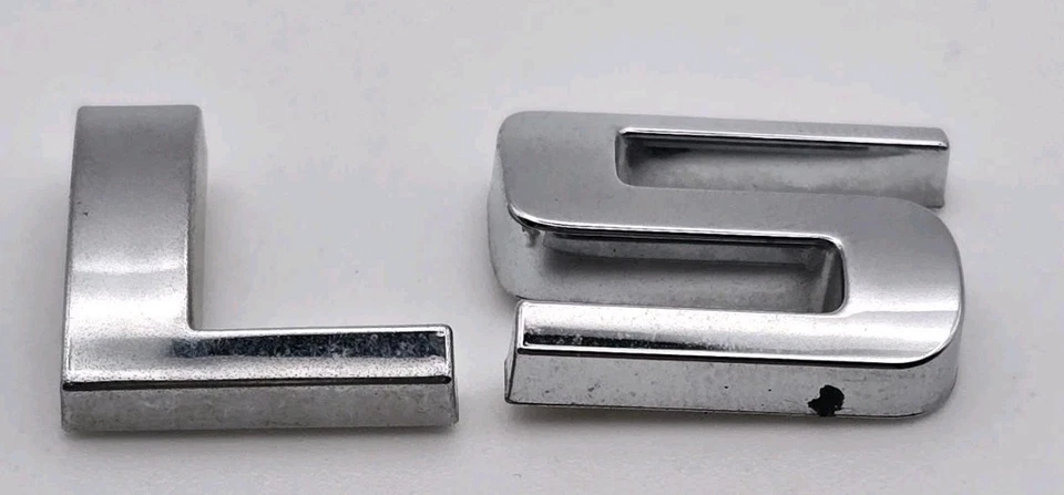 Chevrolet Uplander LS 2005-2009 emblema OEM Foto 3 de 4